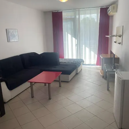 Apartmán двустаен с изглед към басейна Sluneční pobřeží